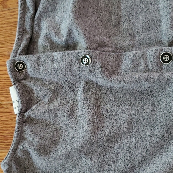 A New Day gray long sleeve top with wide sleeves, size medium - Picture 3 of 5